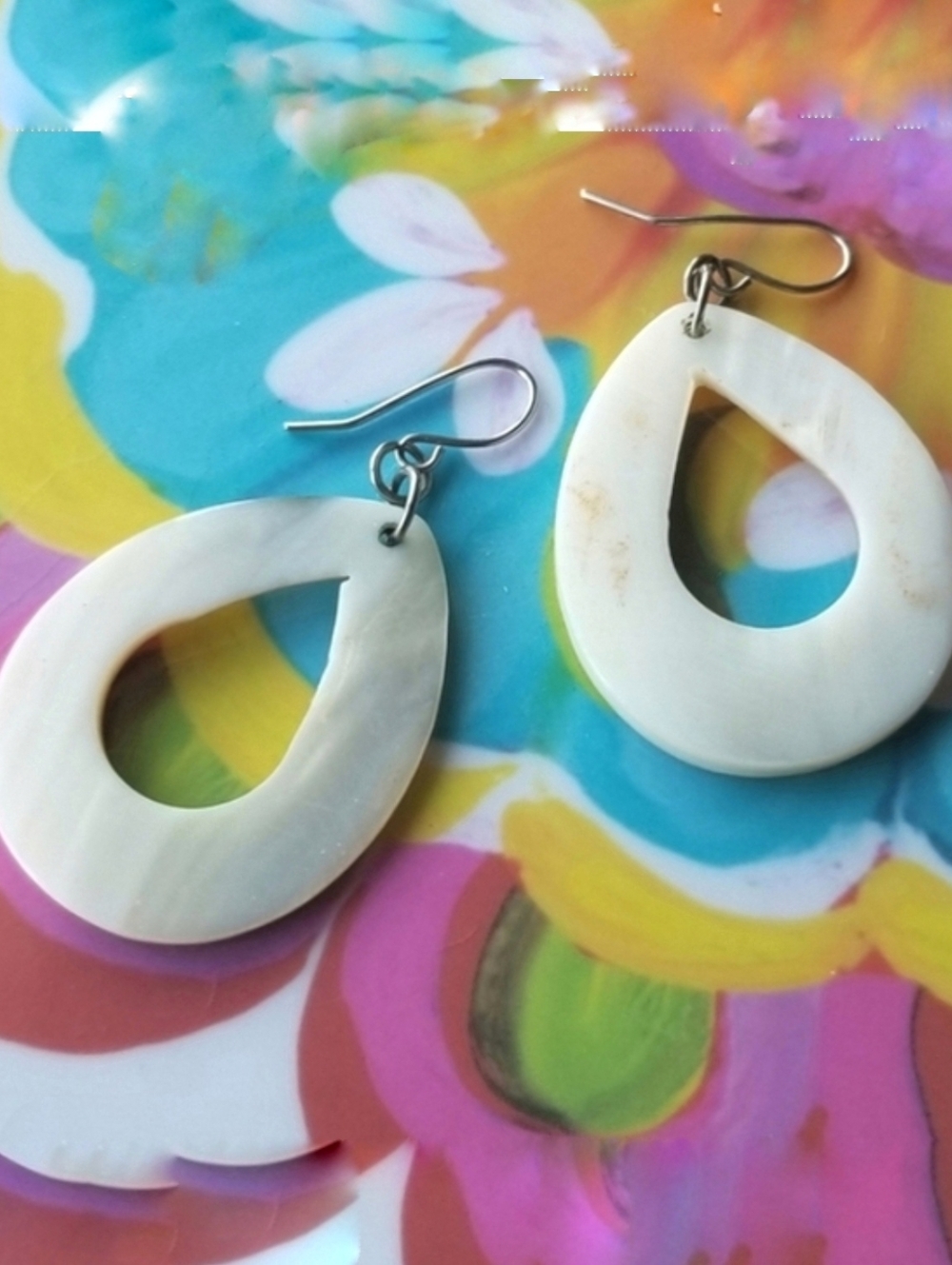 Vintage Mother Of Pearl Dangling Earrings